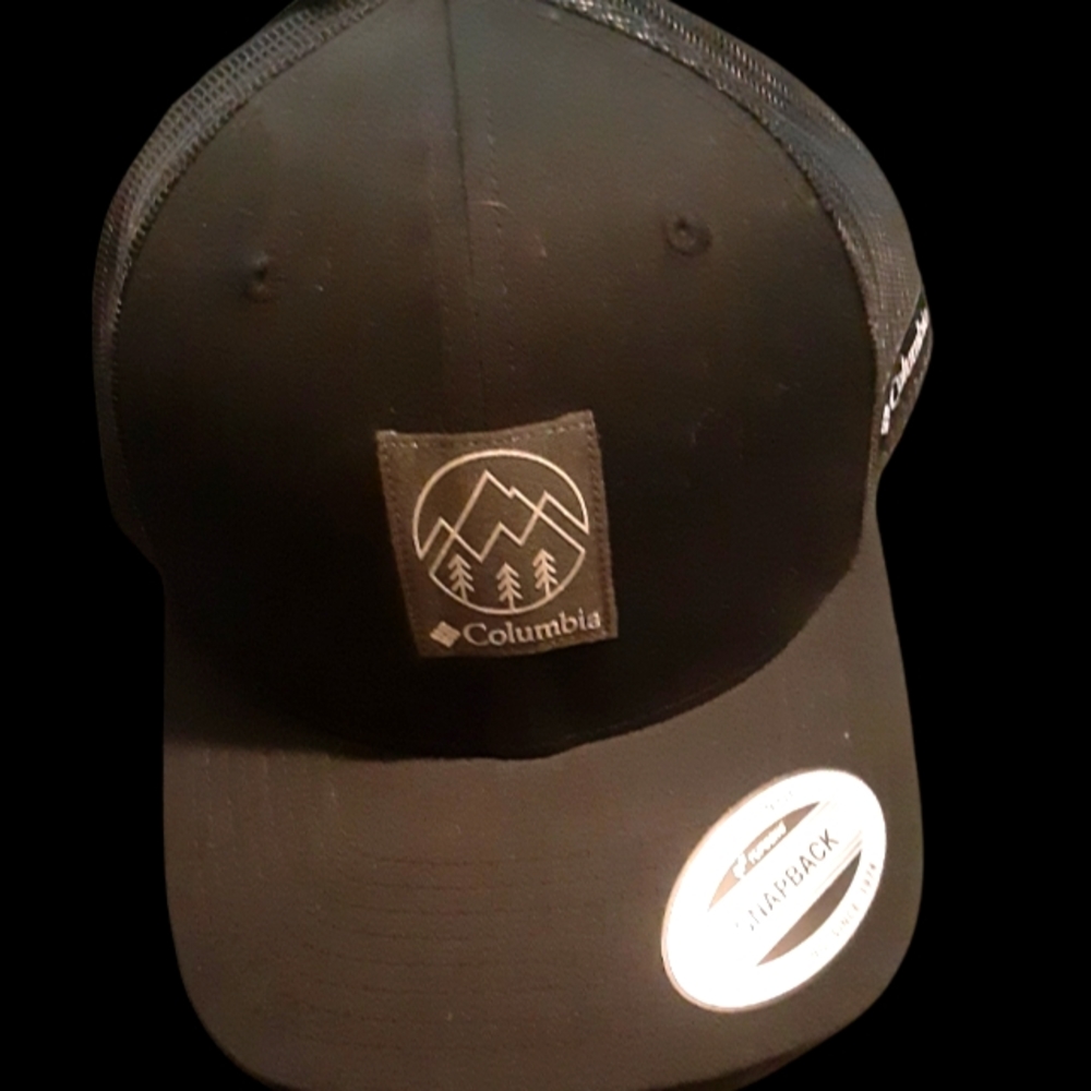 Columbia Snap back Hat BRAND NEW WITH TAGS!!